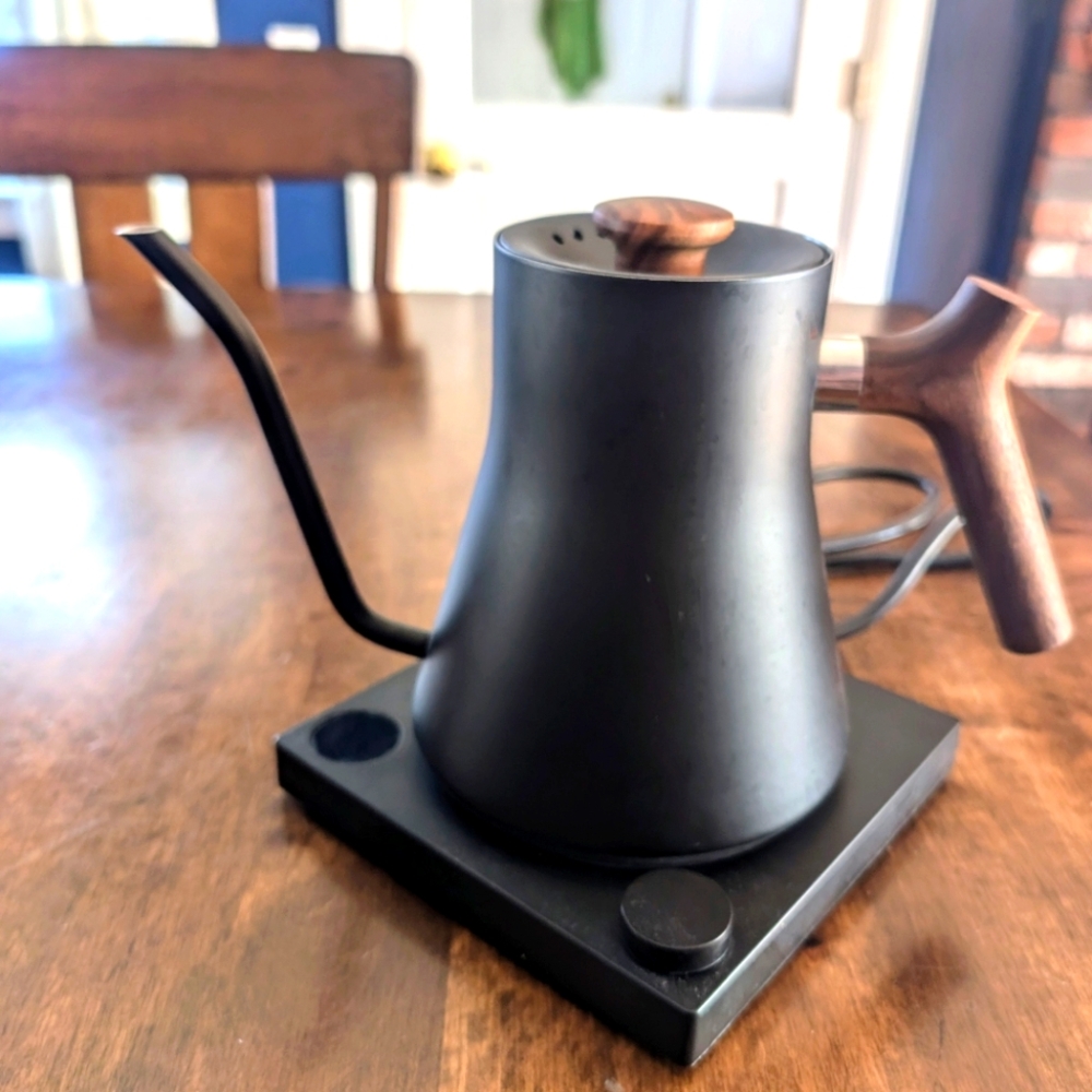 Fellow tea kettle
